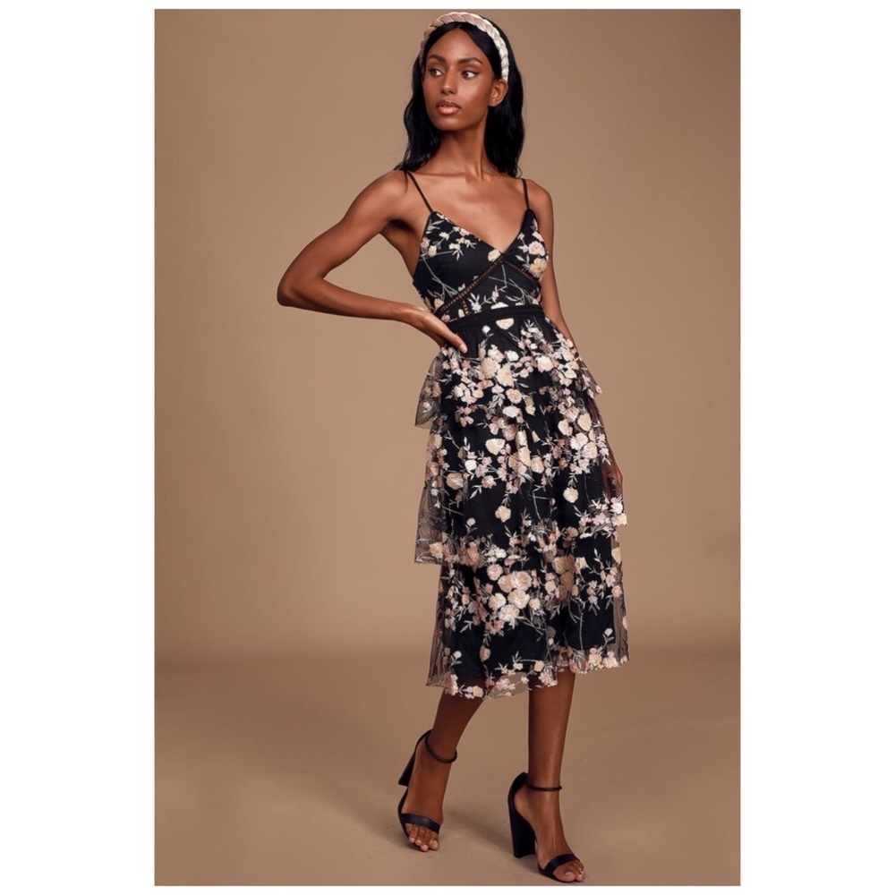 Lulus Glam Greetings Black Sequin Tiered Midi Dress size small NEW NWT